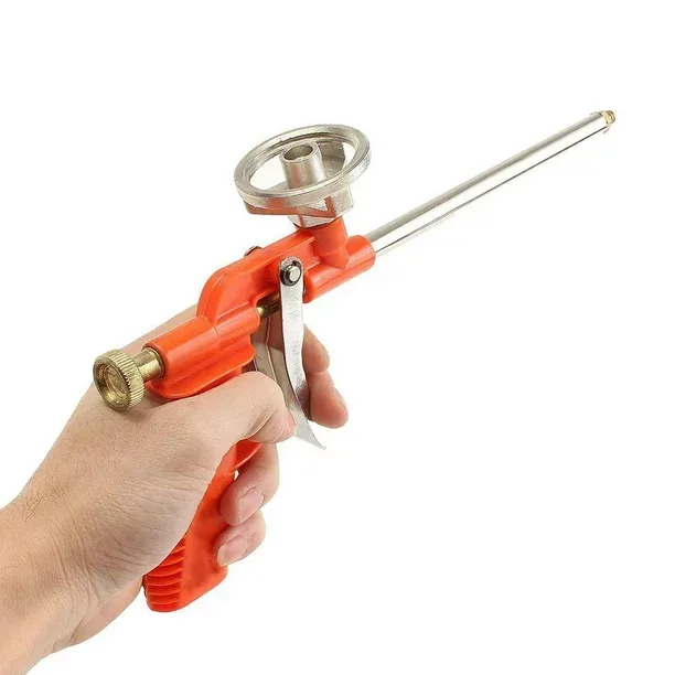 Pistol pentru spuma cu buton de reglaj metalic